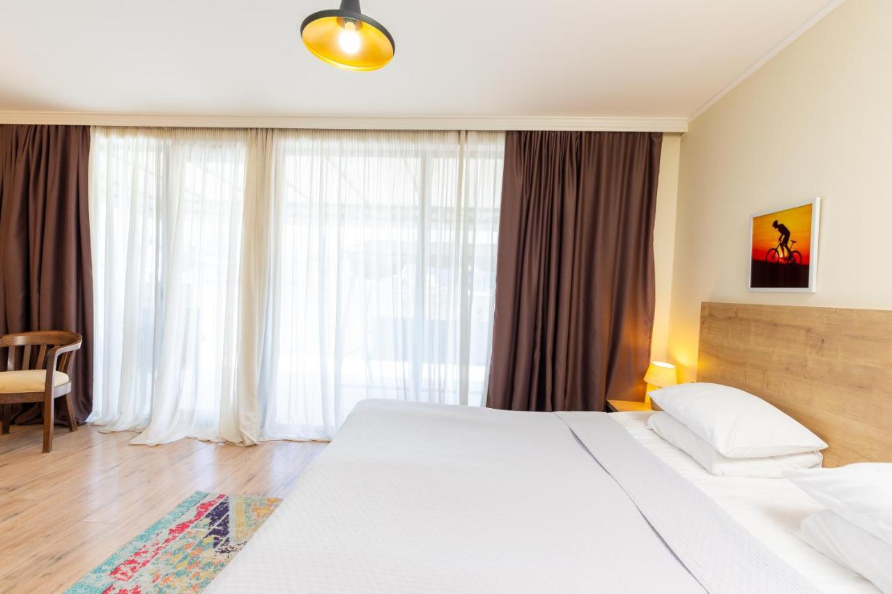 Hotel N16 Μπατούμι Εξωτερικό φωτογραφία