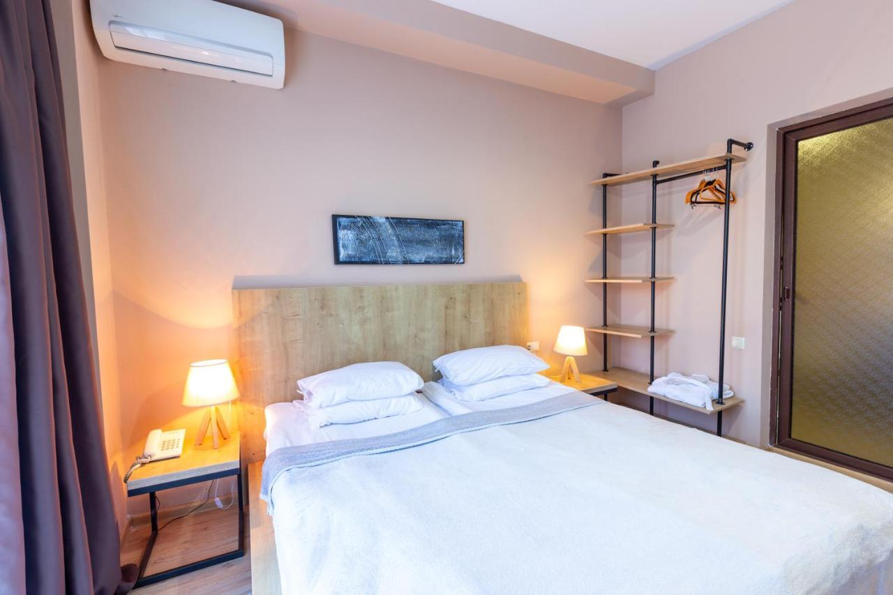 Hotel N16 Μπατούμι Εξωτερικό φωτογραφία