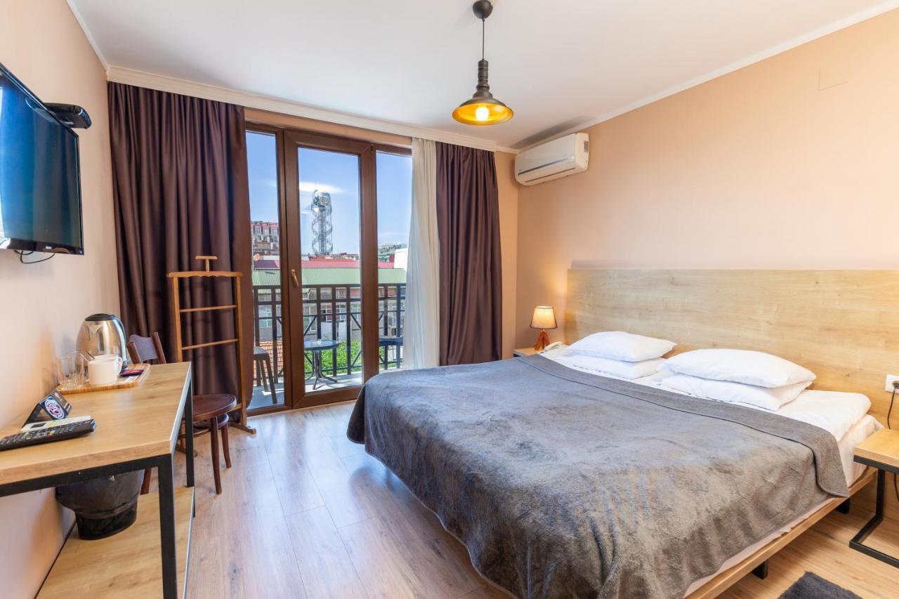 Hotel N16 Μπατούμι Εξωτερικό φωτογραφία