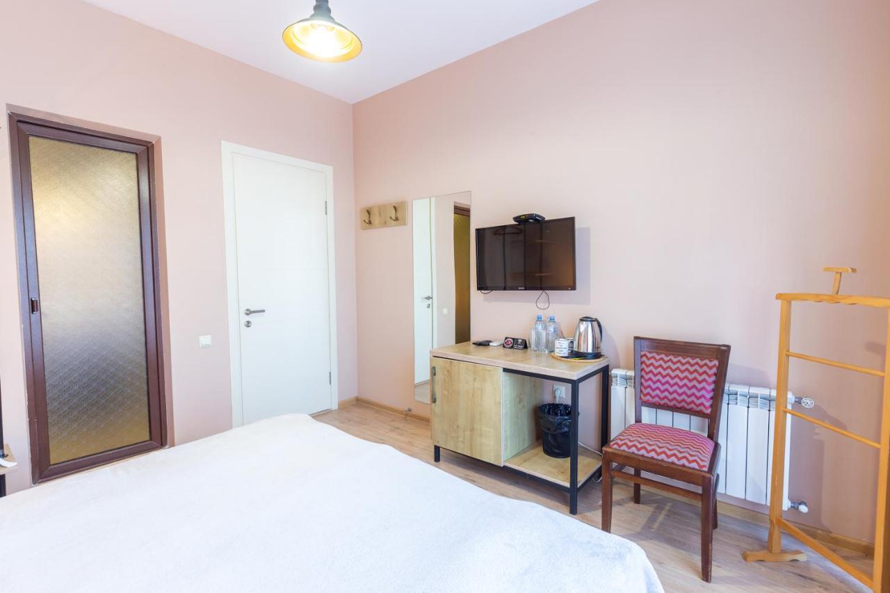 Hotel N16 Μπατούμι Εξωτερικό φωτογραφία