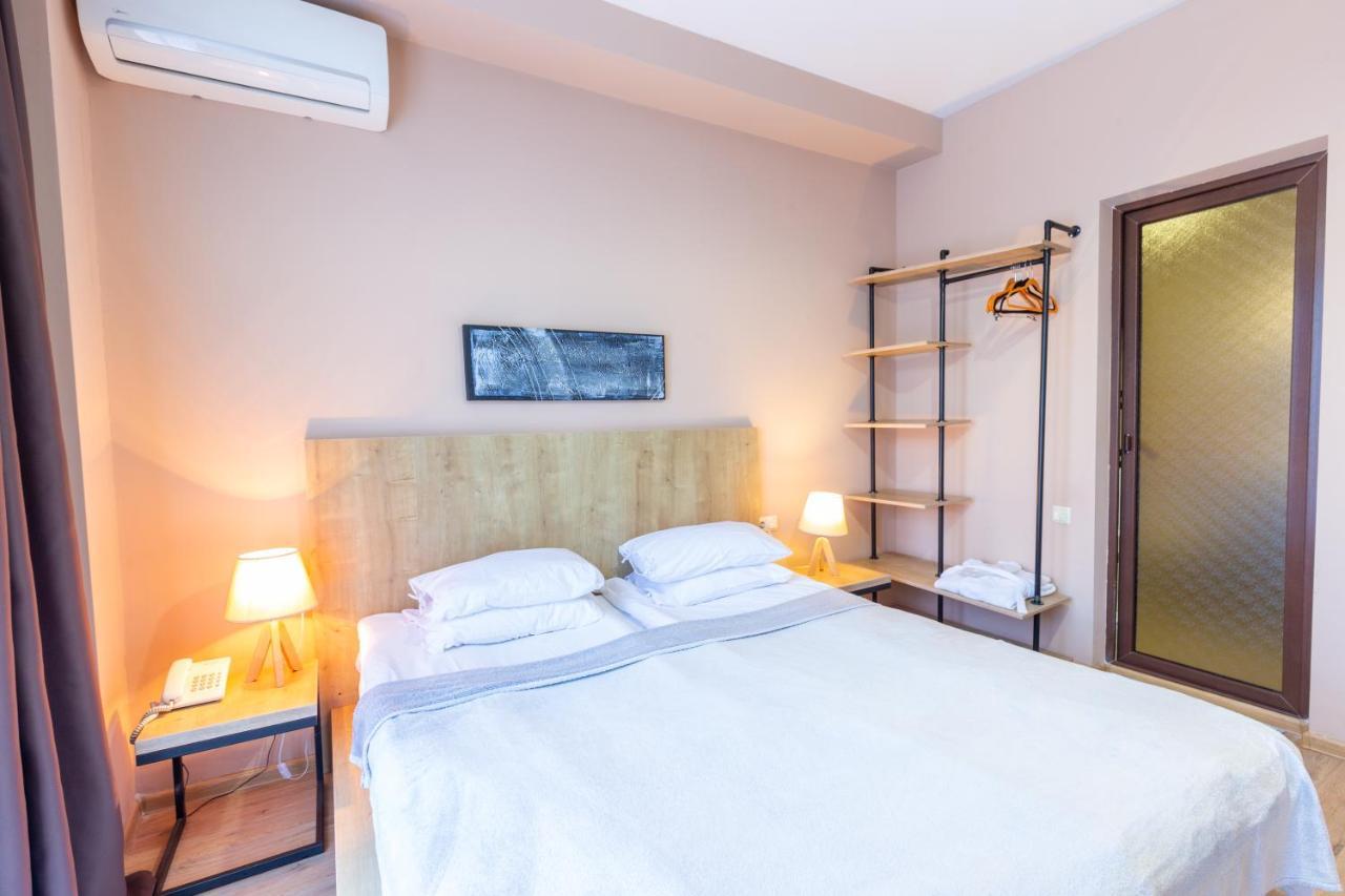 Hotel N16 Μπατούμι Εξωτερικό φωτογραφία
