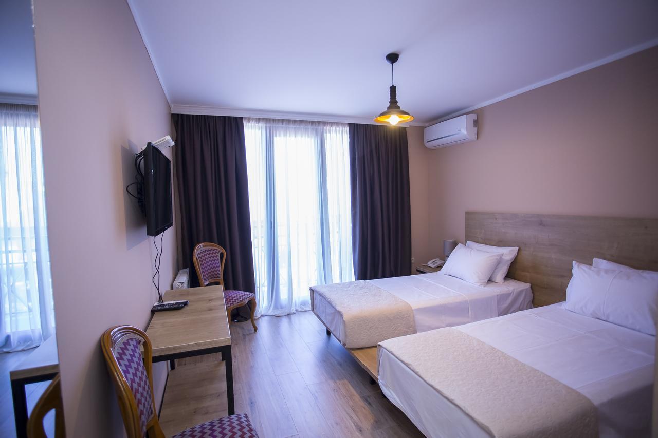 Hotel N16 Μπατούμι Εξωτερικό φωτογραφία