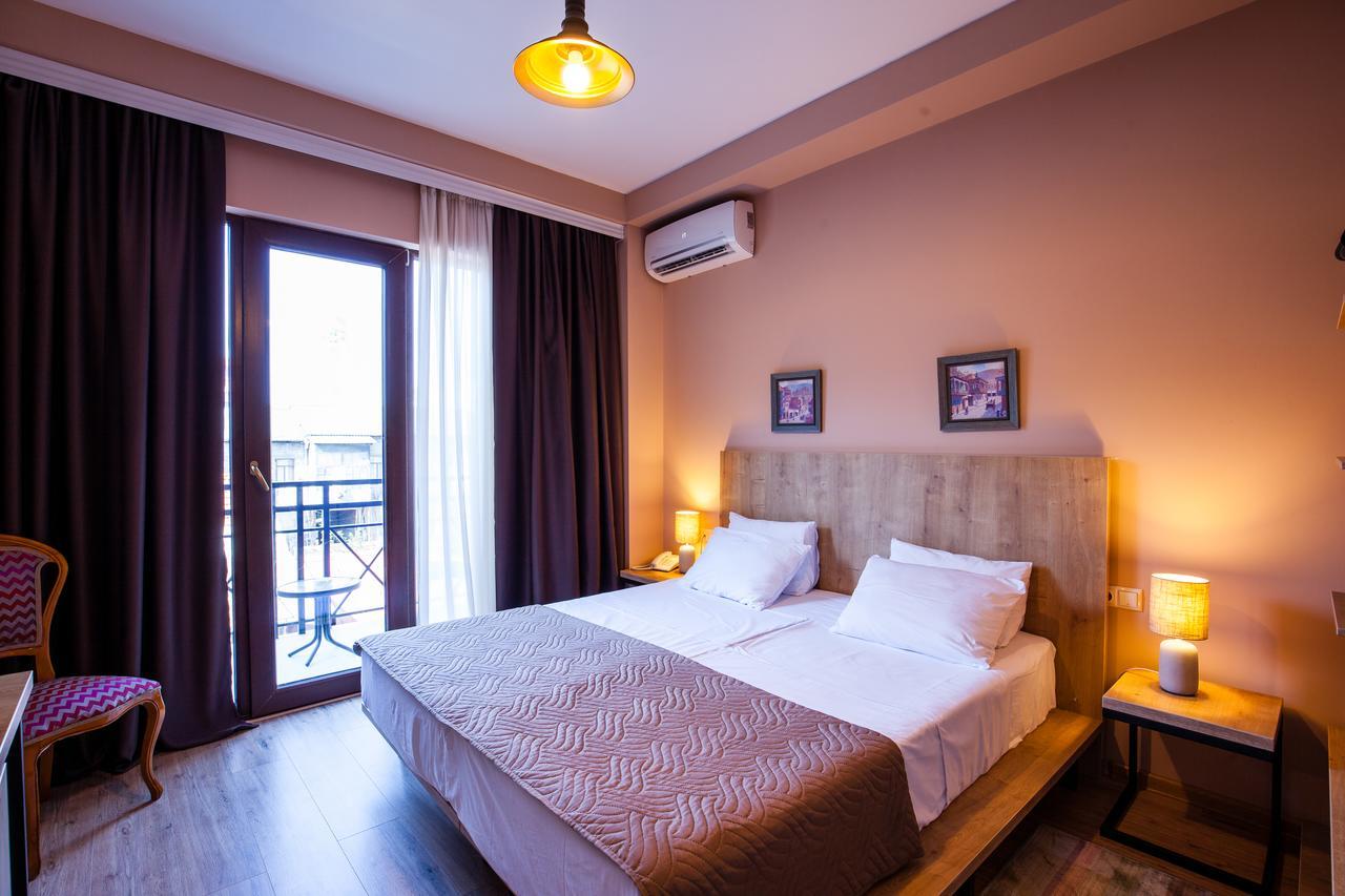 Hotel N16 Μπατούμι Εξωτερικό φωτογραφία
